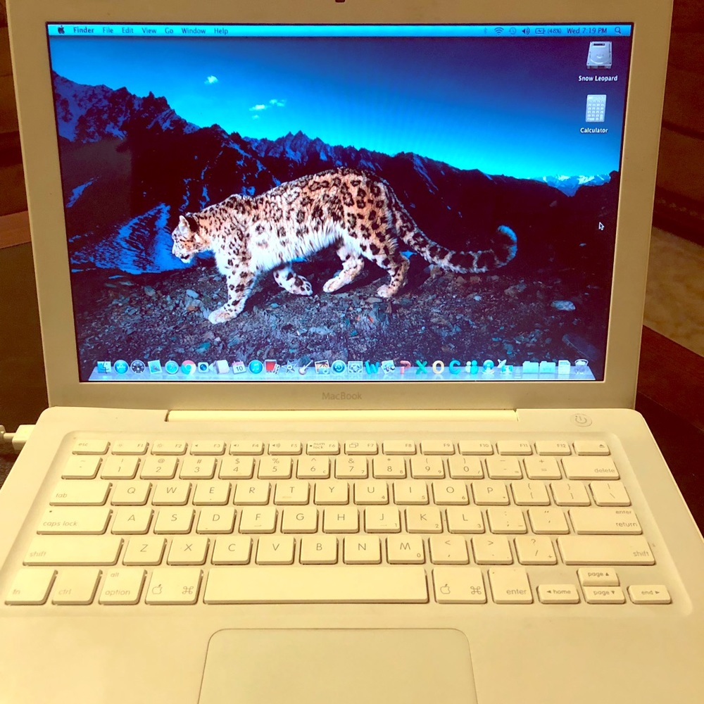 Selling McBook Core 2